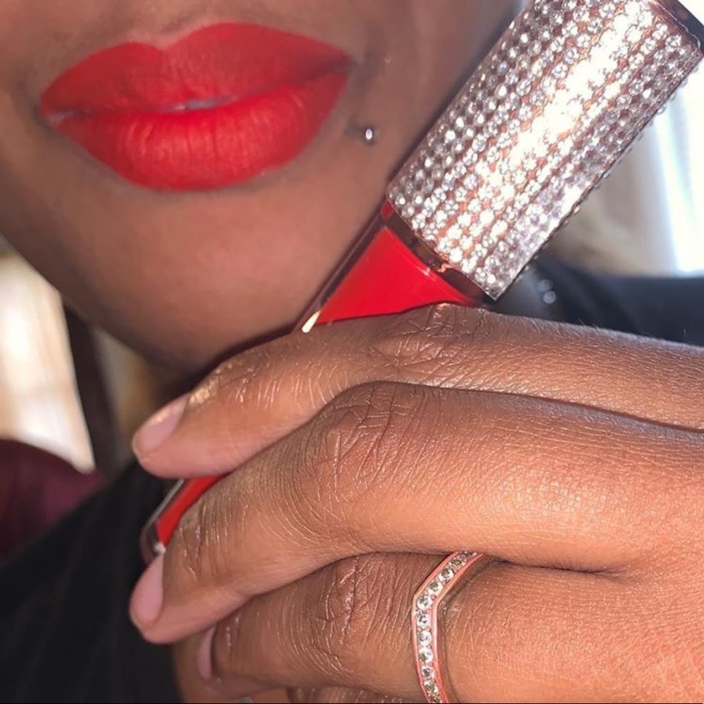 Vegan matte lipstick non drying formula